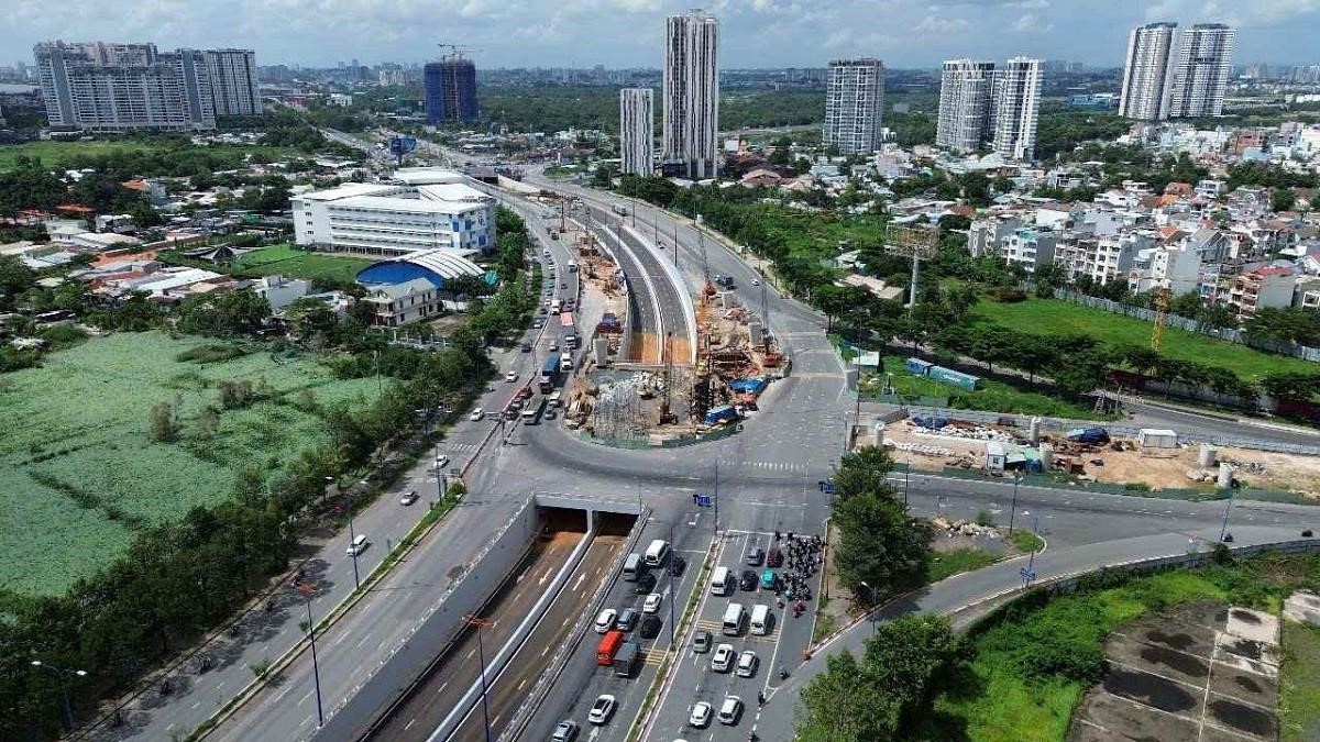 Hạ tầng hiện đại giúp khu Đông thu hút mạnh nhà đầu tư, Việt kiều và chuyên gia nước ngoài – những nhóm ưu tiên các khu đô thị có dịch vụ, giáo dục, y tế quốc tế